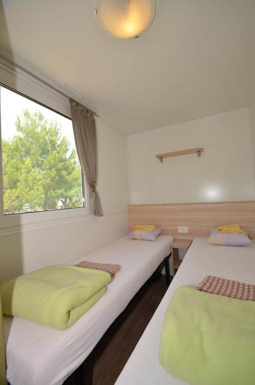 Campsite Pisak - Mobile Homes By The Sea Seline Exterior foto